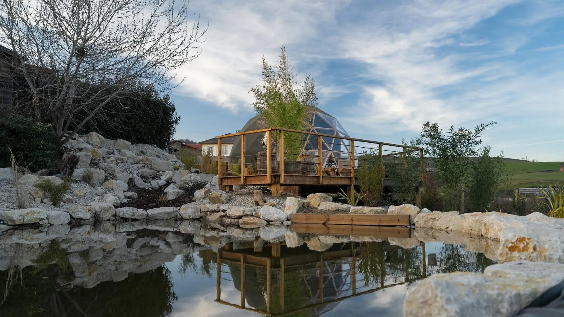Luxury tent Du Coq A L'Ane Hotel Saint-Martin-la-Plaine France