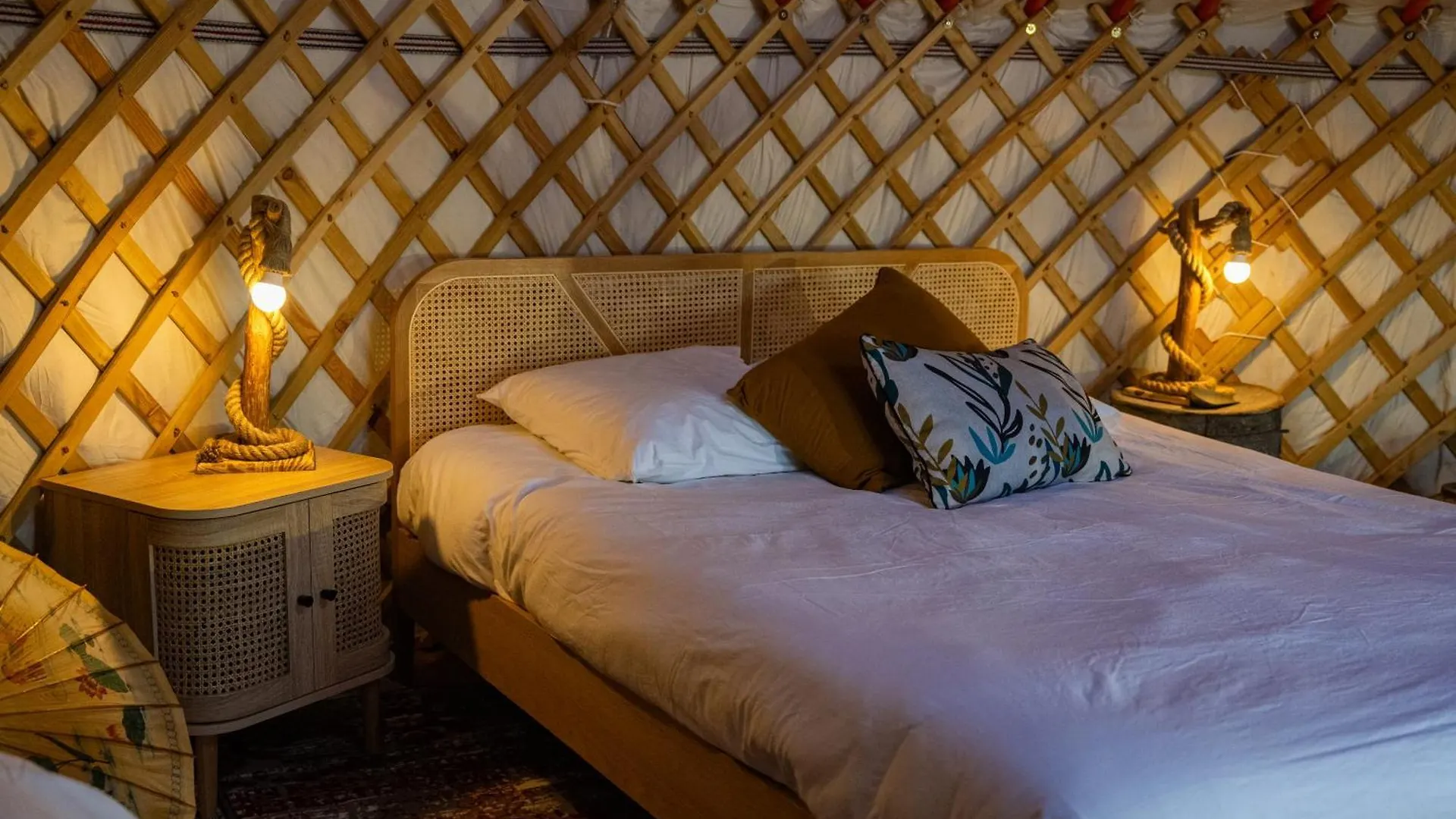 Du Coq A L'Ane Hotel Saint-Martin-la-Plaine Luxury tent